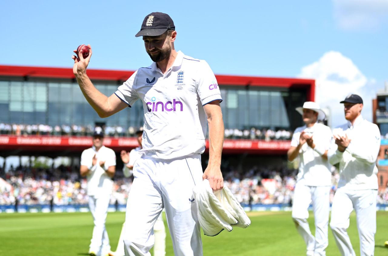 Chris Woakes leaves the field with his first five-for against Australia, England vs Australia, 4th Test, Old Trafford, July 20, 2023