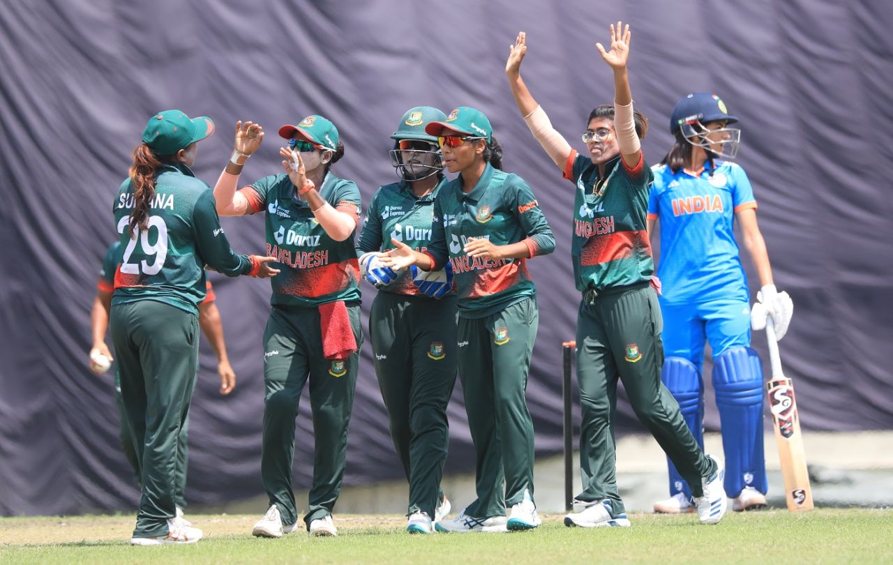 Bangladesh celebrate after Sultana Khatun trapped Yastika Bhatia lbw, Bangladesh vs India, 3rd ODI, Mirpur, July 22, 2023