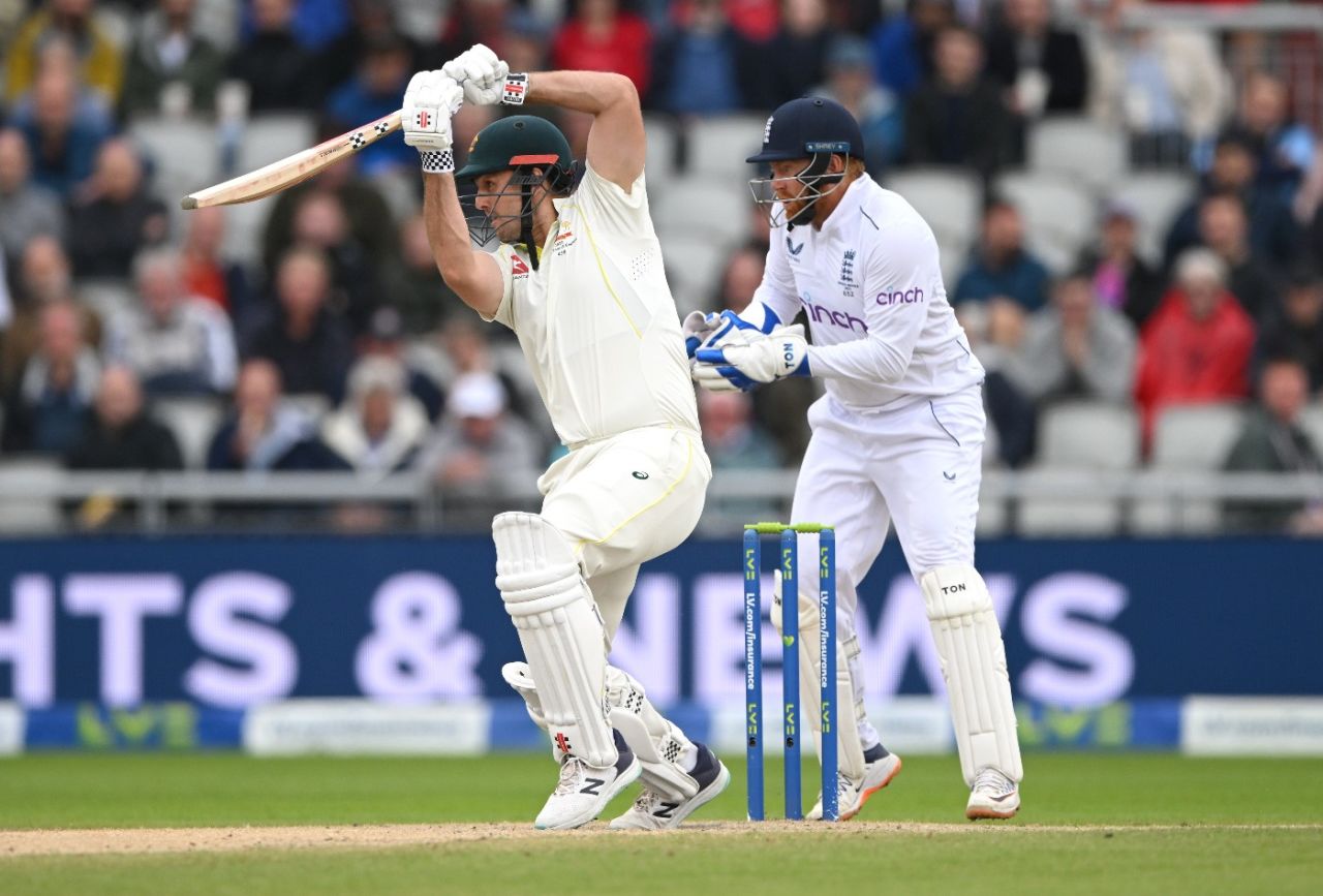 Mitchell Marsh drives through the covers, England vs Australia, 4th Ashes Test, Old Trafford, 4th day, July 22, 2023