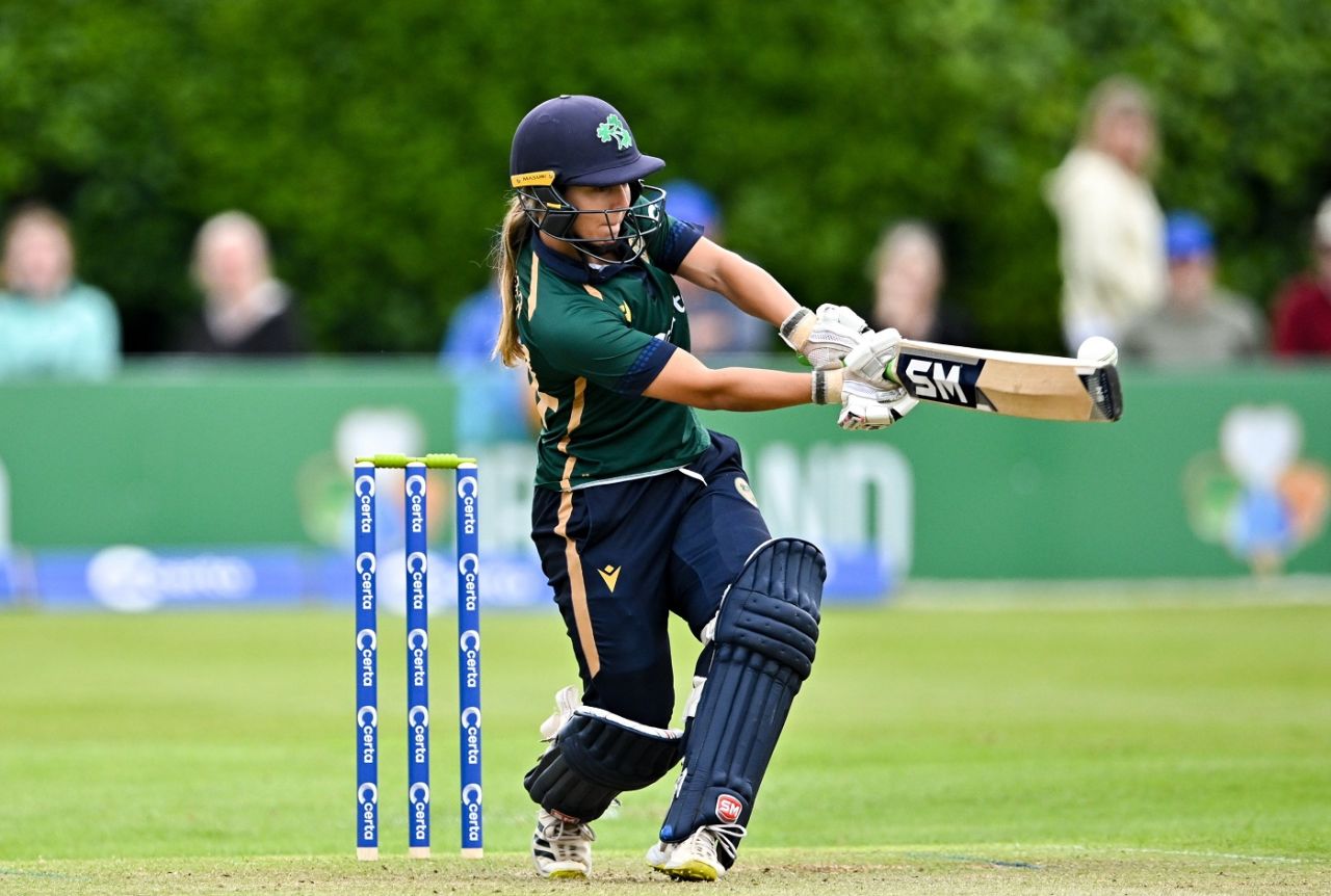 Amy Hunter kept the scoreboard ticking along, Ireland vs Australia, 2nd women's ODI, Dublin, July 25, 2023