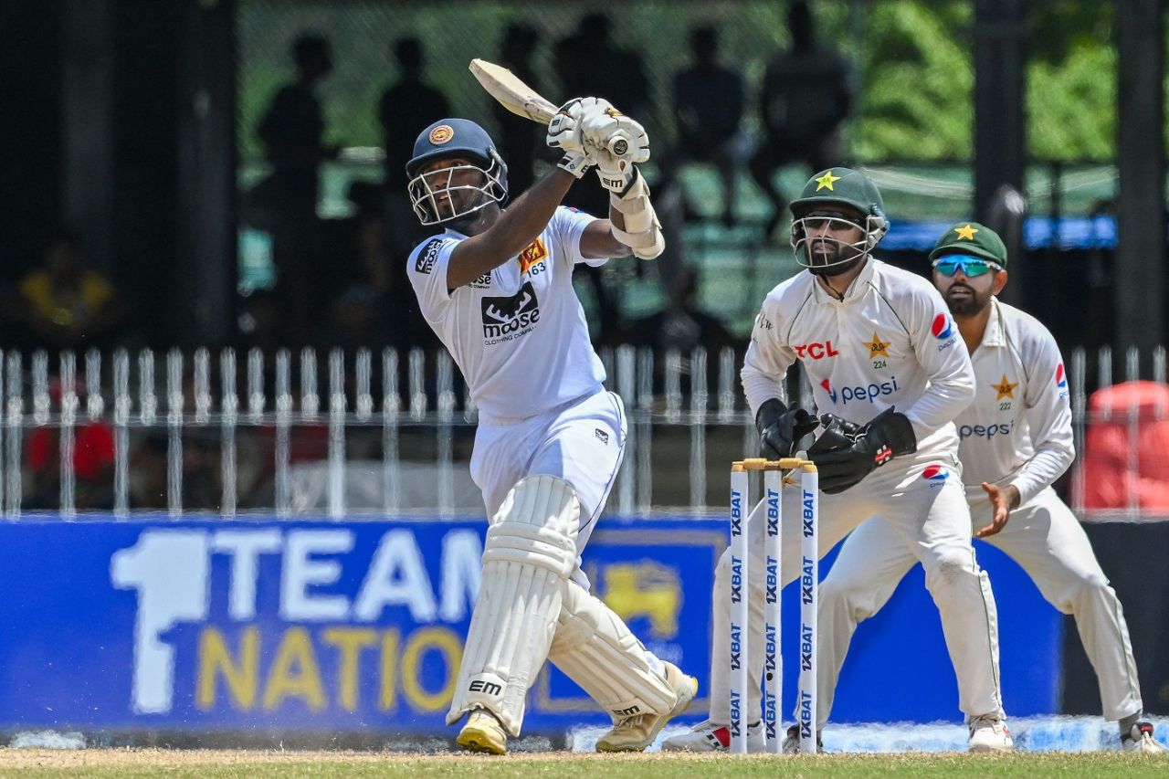 Nishan Madushka charges to hit Abrar Ahmed for a maximum, Sri Lanka vs Pakistan, 2nd Test, Colombo, 4th day, July 27, 2023