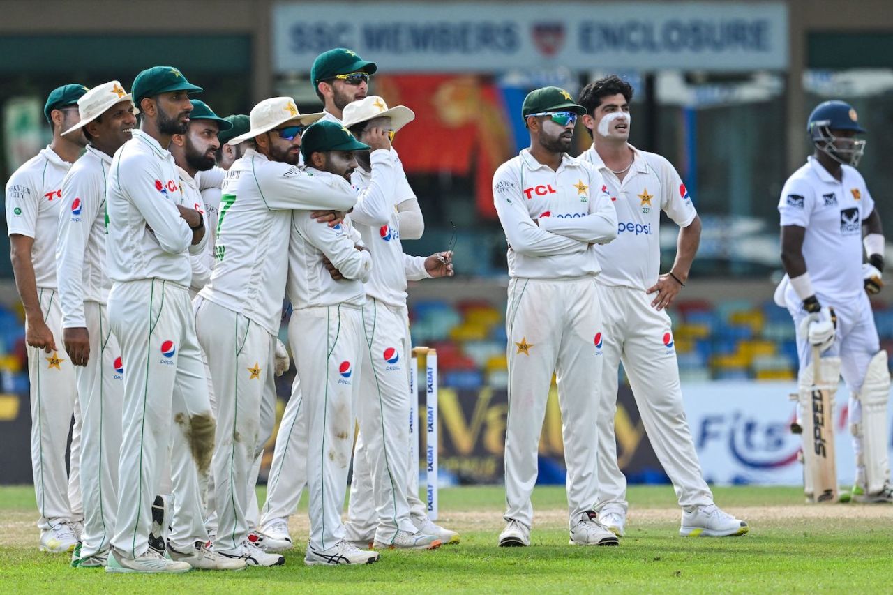 Babar Azam and his team watch a review on the big screen, Sri Lanka vs Pakistan, 2nd Test, Colombo, 4th day, July 27, 2023