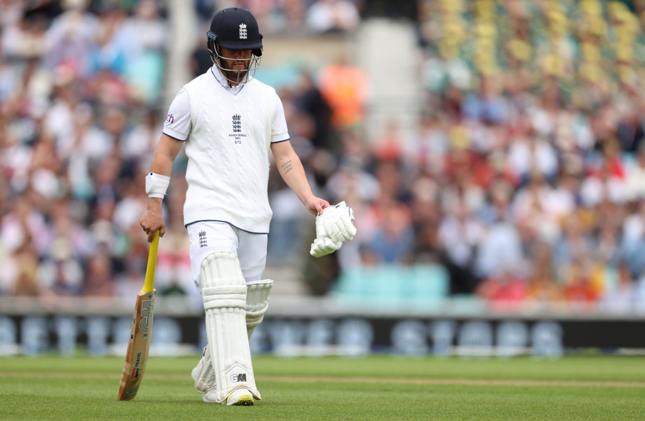 Ben Duckett walks off after tickling a catch down the leg-side, England vs Australia, 5th men's Ashes Test, The Oval, 1st day, July 27, 2023