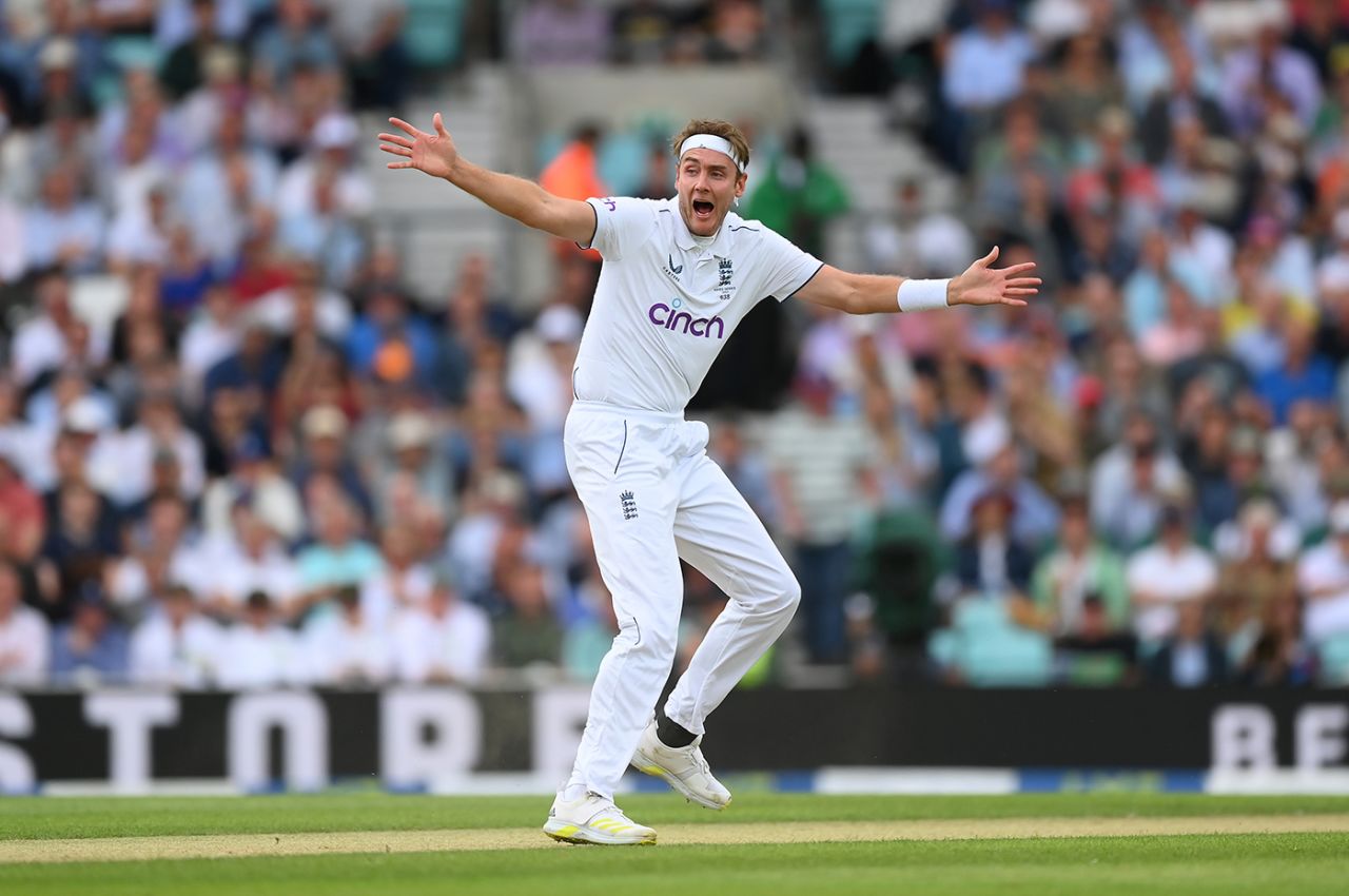 Stuart Broad appeals for an lbw off the first ball of the innings, England vs Australia, 5th men's Ashes Test, The Oval, 1st day, July 27, 2023