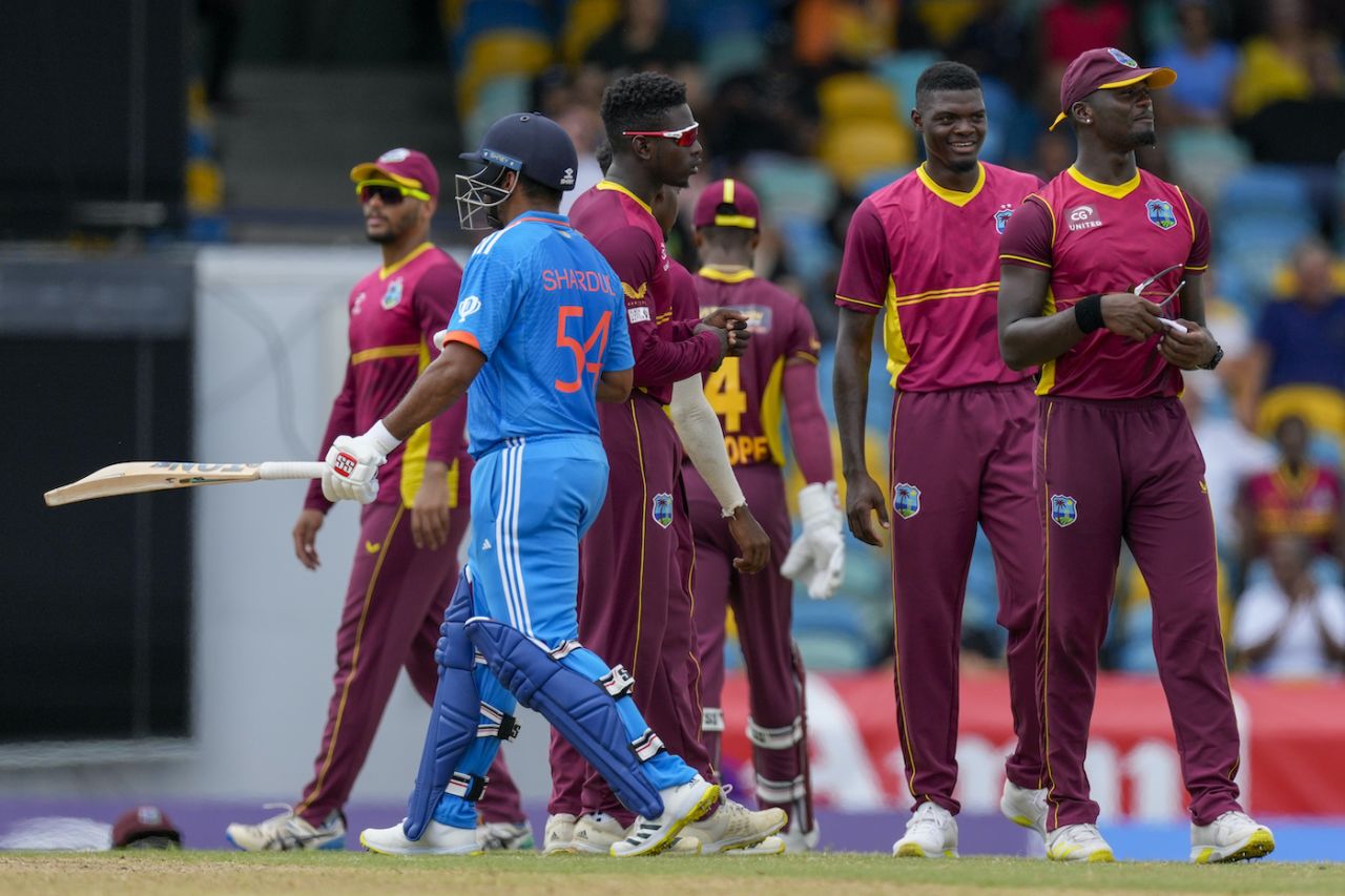 Alzarri Joseph celebrates with team-mates after getting Shardul Thakur lbw, West Indies vs India, 2nd ODI, Bridgetown, July 29, 2023