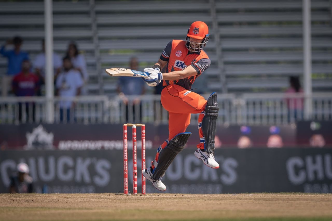 Mark Chapman swats one away, Brampton Wolves vs Surrey Jaguars, Brampton, Global T20 Canada, August 1, 2023