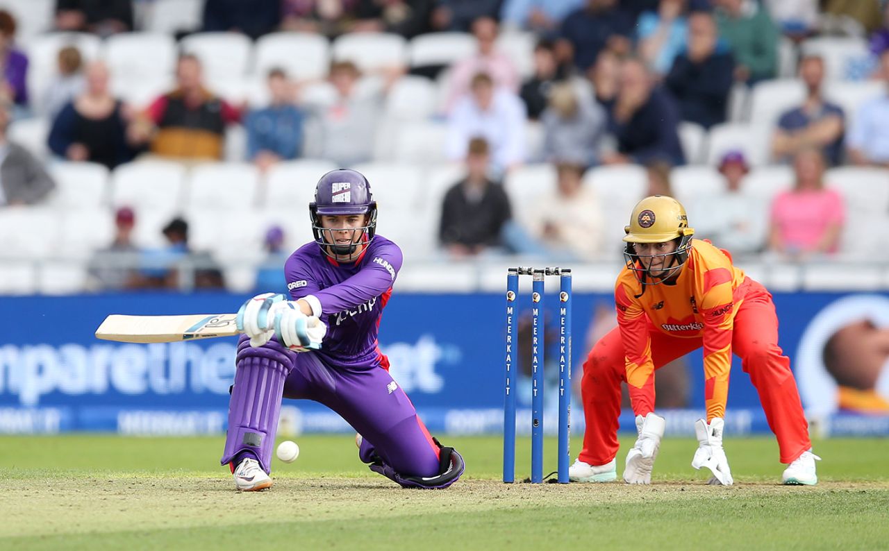 Phoebe Litchfield gets low to reverse-sweep, Northern Superchargers vs Birmingham Phoenix, Women's Hundred, Headingley, August 3, 2023