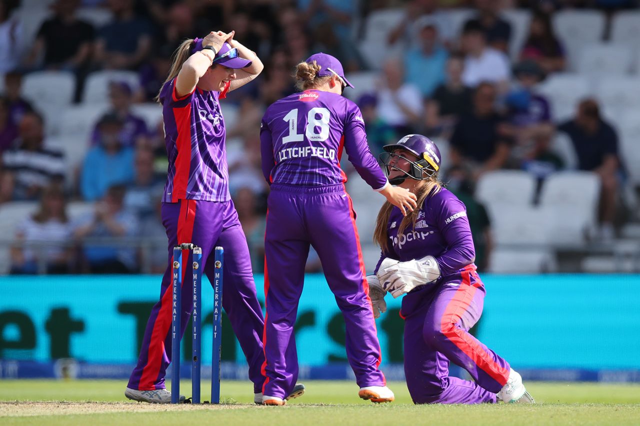 Bess Heath pulled off the stumping of Alice Capsey - eventually, Northern Superchargers vs Oval Invincibles, Women's Hundred, Headingley, August 11, 2023