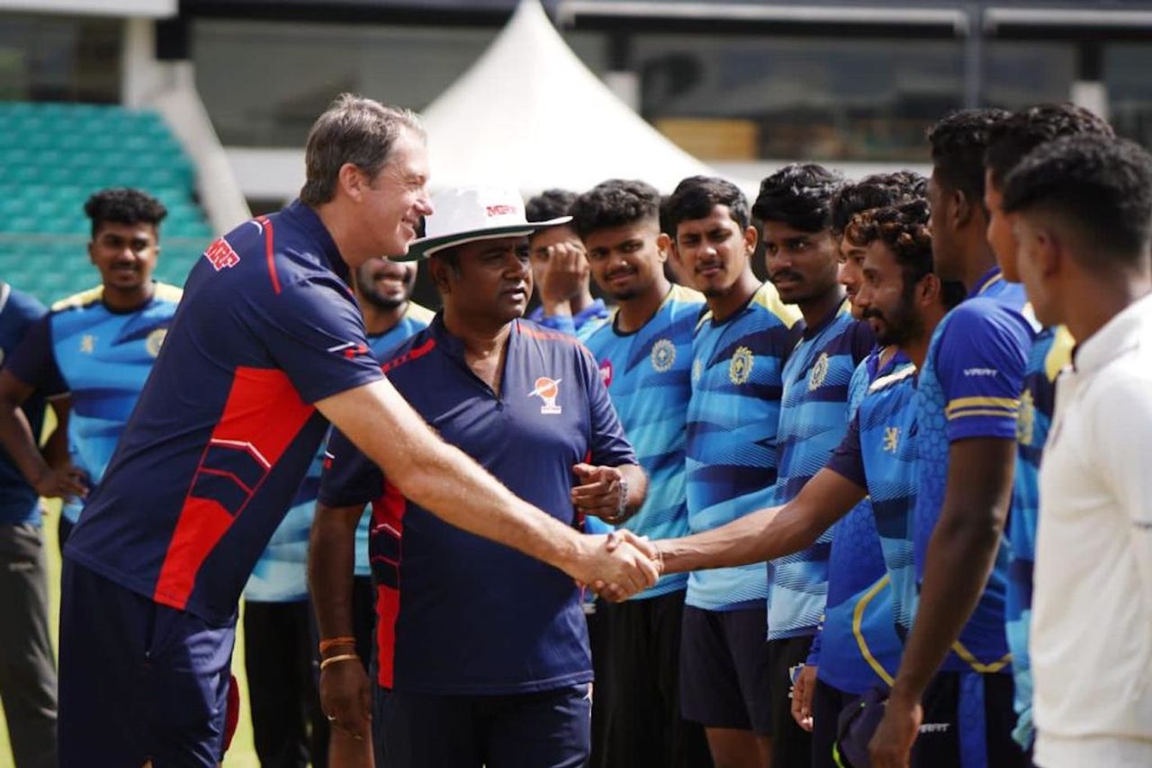 Glenn McGrath talks to aspiring bowlers at the MRF pace foundation, 16 August, 2023
