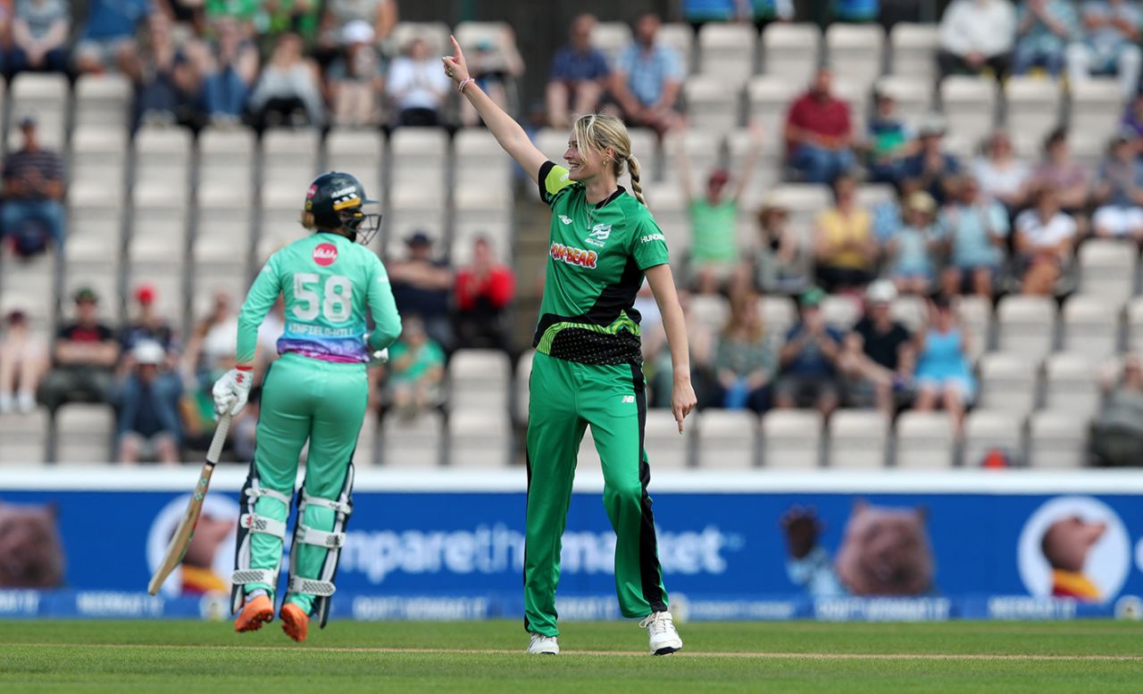 Lauren Bell celebrates an early breakthrough, Southern Brave vs Oval Invincibles, The Ageas Bowl, The Hundred Women's Competition, August 19, 2023