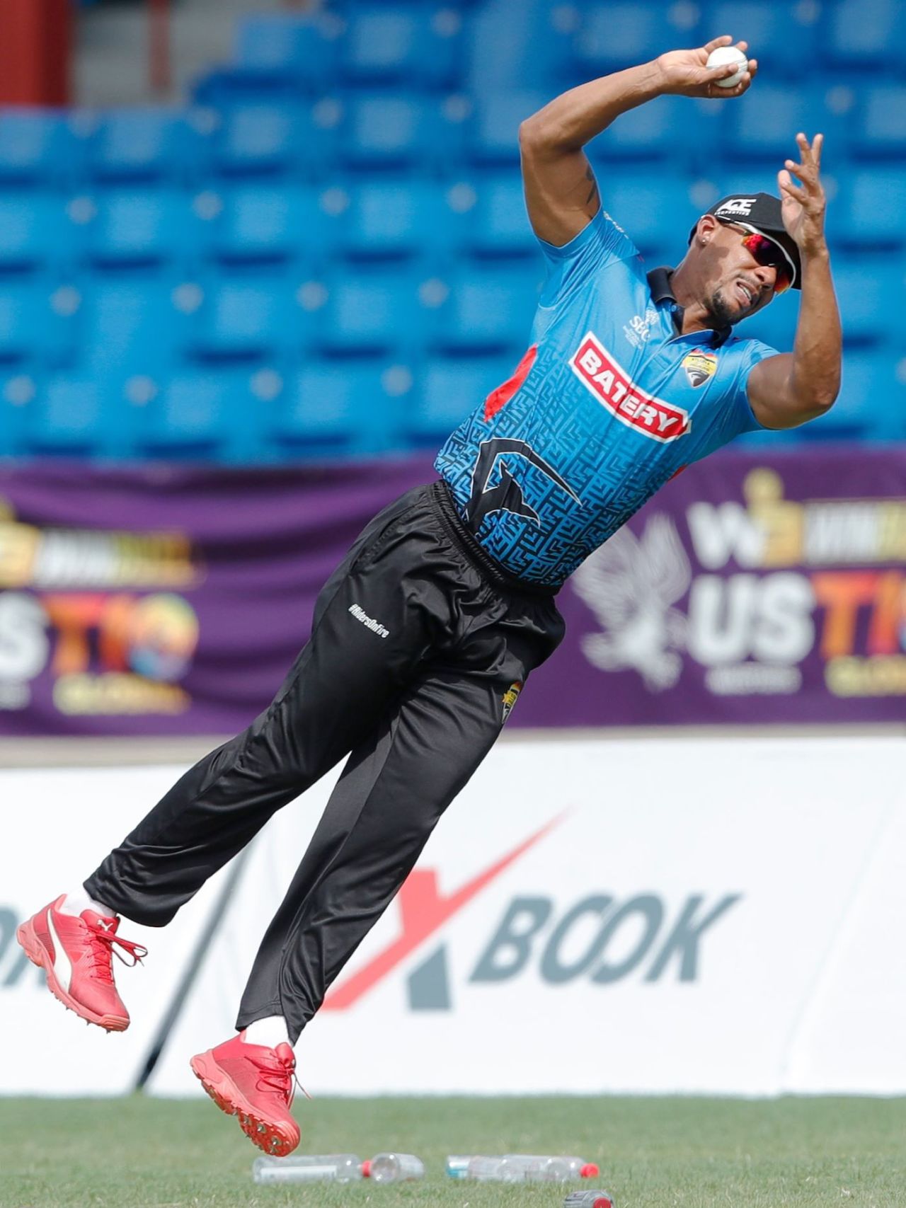 Lendl Simmons sent back Bipul Sharma with an athletic effort, Atlanta Riders vs New Jersey Triton's, US Masters T10, Lauderhill, August 23, 2023
