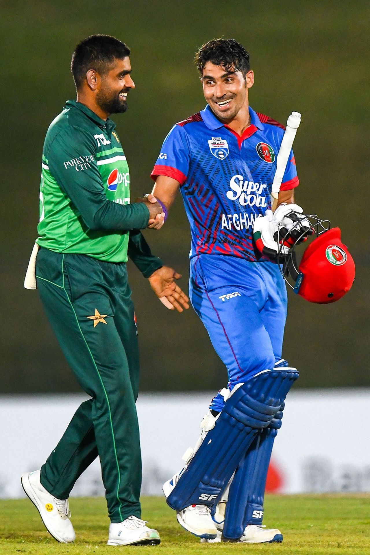 Babar Azam congratulates Rahmanullah Gurbaz after his knock of 151, Afghanistan vs Pakistan, 2nd ODI, Hambantota, August 24, 2023
