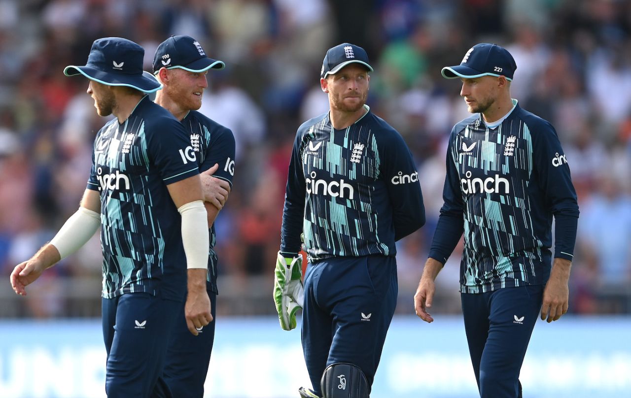 Ben Stokes, Jos Buttler and Joe Root have a chat, England vs India, 3rd ODI, Manchester, July 17, 2022
