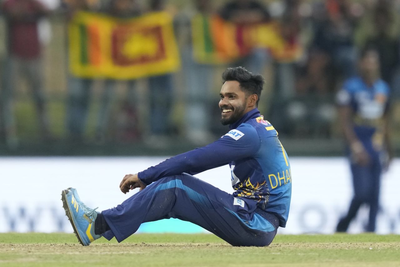 Dhananjaya de Silva bowled a seven-over spell early in the game, Sri Lanka vs Bangladesh, Asia Cup, Pallekele, August 31, 2023
 