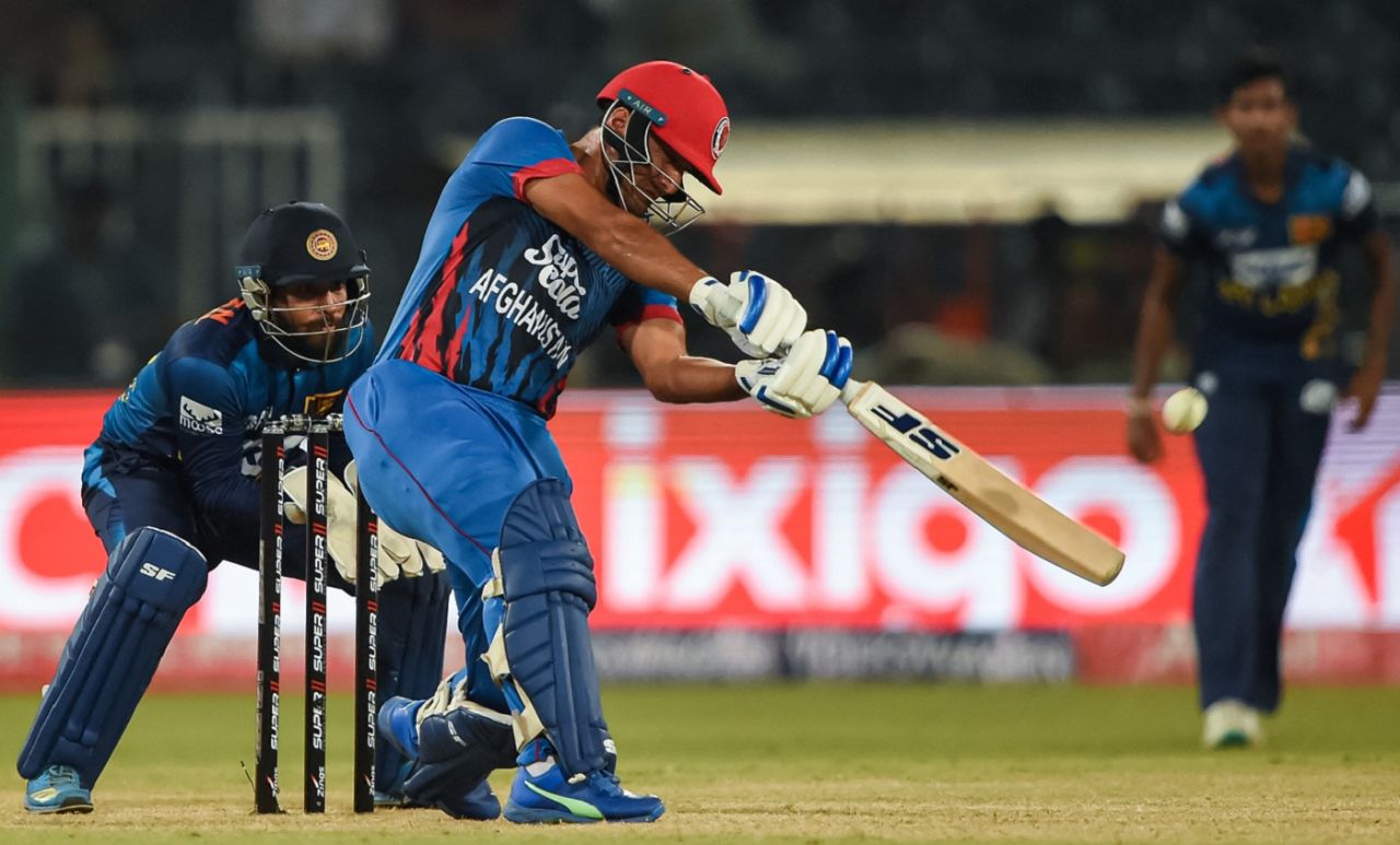 Najibullah Zadran prepares to slap one away, Afghanistan vs Sri Lanka, Asia Cup, Lahore, September 5, 2023