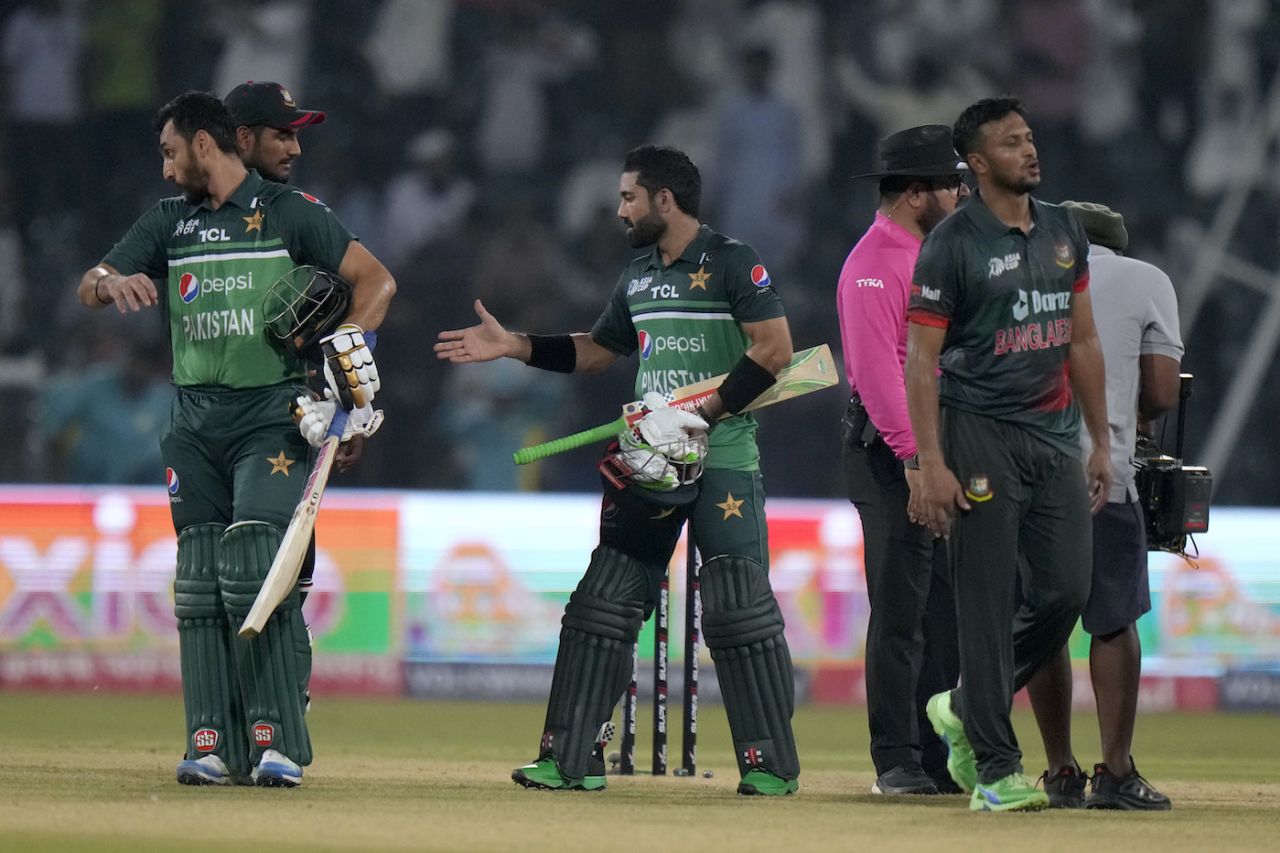 Mohammad Rizwan and Shakib Al Hasan go through post-game niceties, Pakistan vs Bangladesh, Asia Cup, Super Fours, Lahore, September 6, 2023