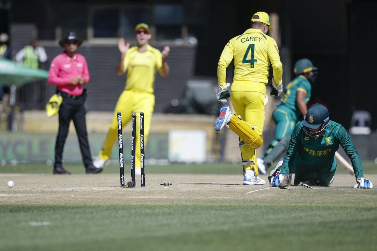 Rassie van der Dussen was run out after a huge mix-up with Temba Bavuma, South Africa vs Australia, 1st ODI, Bloemfontein, September 7, 2023