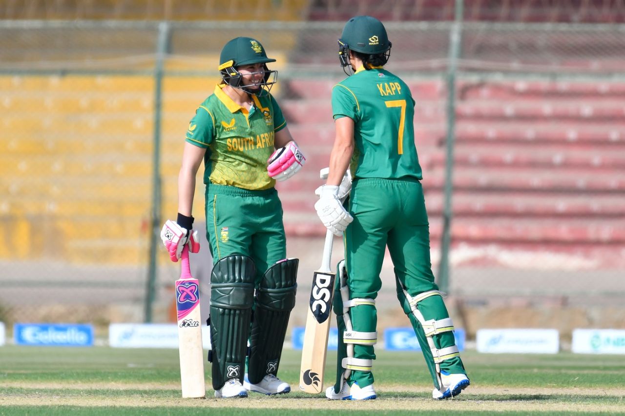 Sune Luus and Marizanne Kapp chat during their partnership, Pakistan vs South Africa, 1st Women's ODI, Karachi, September 8, 2023