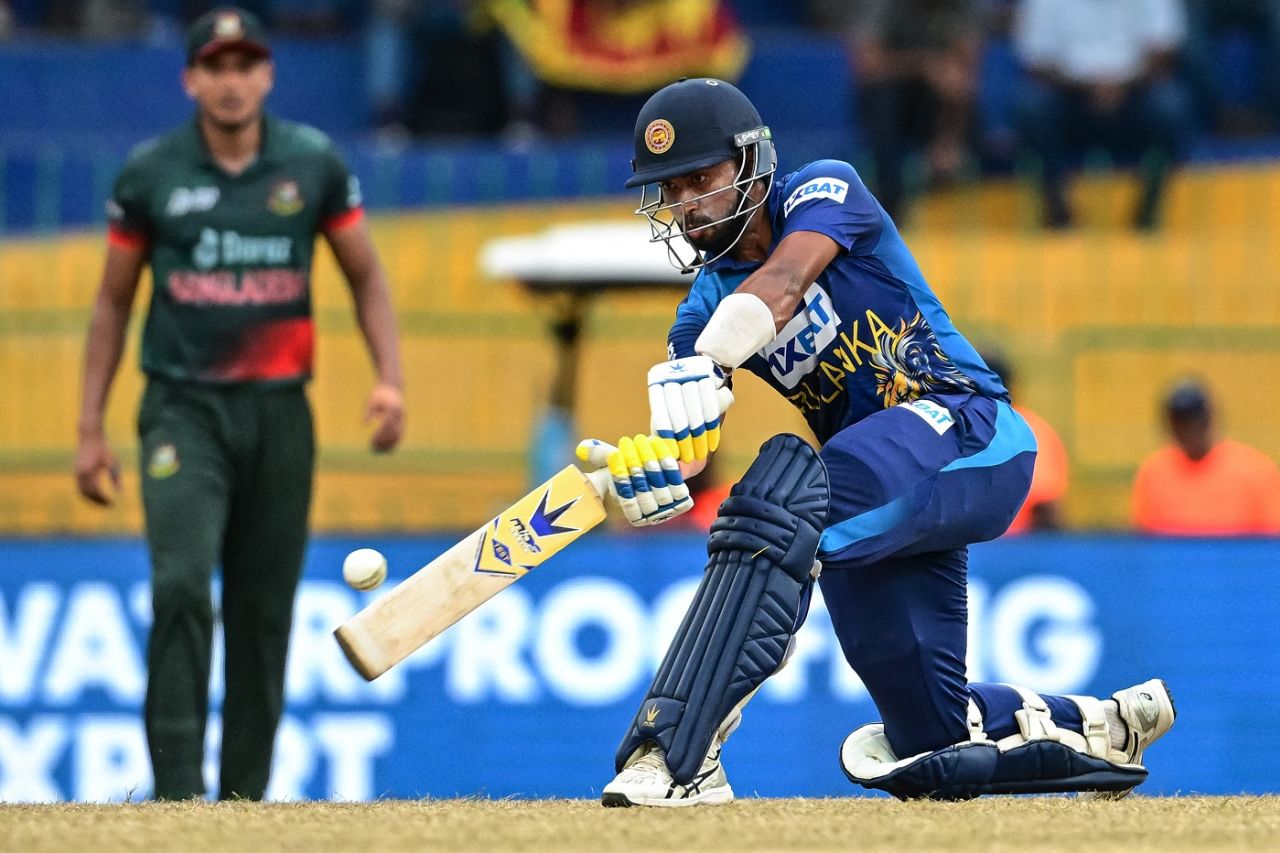 Sadeera Samarawickrama used the sweep to good effect, Sri Lanka vs Bangladesh, Asia Cup, Super Fours, Colombo, September 9, 2023
