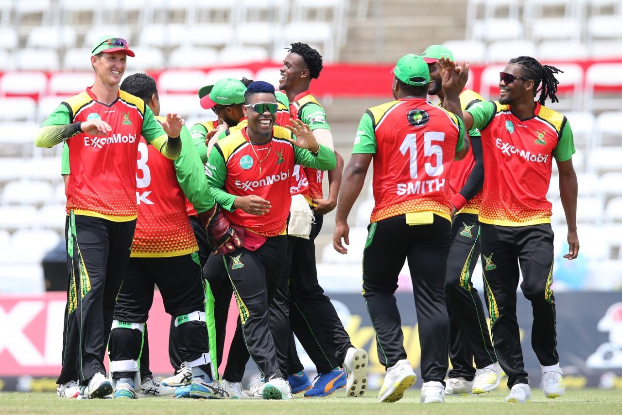 Shimron Hetmyer celebrates with his Guyana Amazon Warriors team-mates, Guyana Amazon Warriors vs Barbados Royals, CPL 2023, Tarouba, September 10, 2023