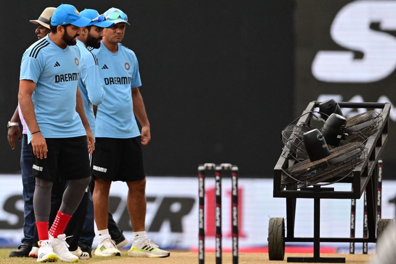 Rohit Sharma, Ravindra Jadeja, and Rahul Dravid inspect the fans that were used to dry the surface, Pakistan vs India, Asia Cup Super Four, Colombo, September 11, 2023