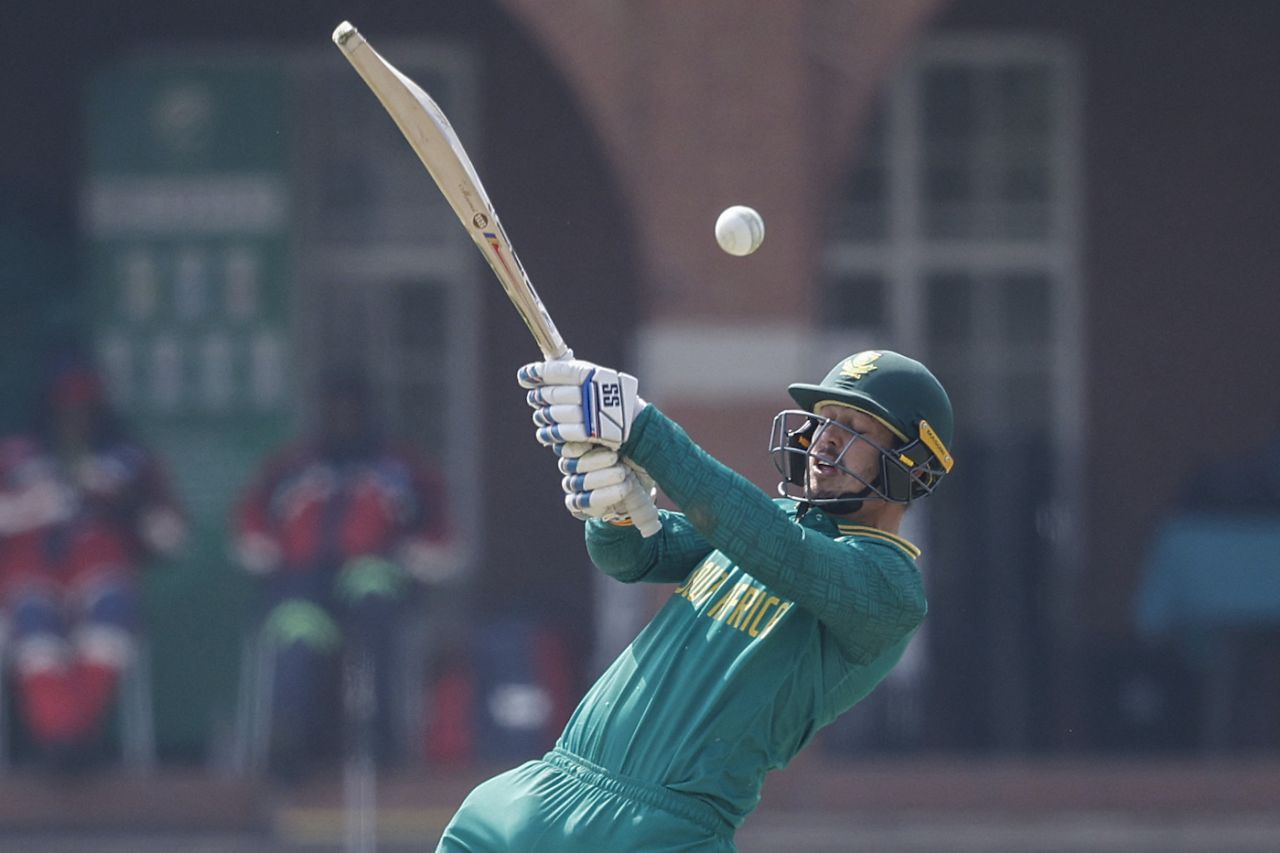 Quinton de Kock negotiates with a short ball, South Africa vs Australia, 3rd ODI, Potchefstroom, September 12, 2023