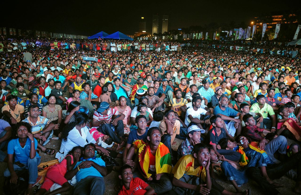 Sri Lankan fans in Colombo watch their team slip to defeat, India v Sri Lanka, final, World Cup 2011, Mumbai, April 2, 2011