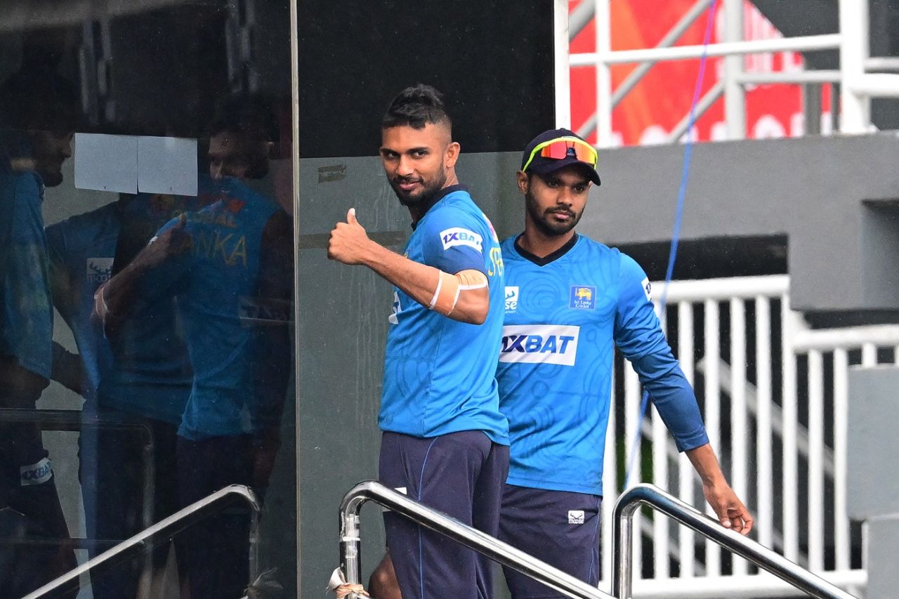 Dasun Shanaka and Dhananjaya de Silva take a look at the ground that was covered due to rain, Sri Lanka vs Pakistan, Super Four, Asia Cup, Colombo, September 14, 2023