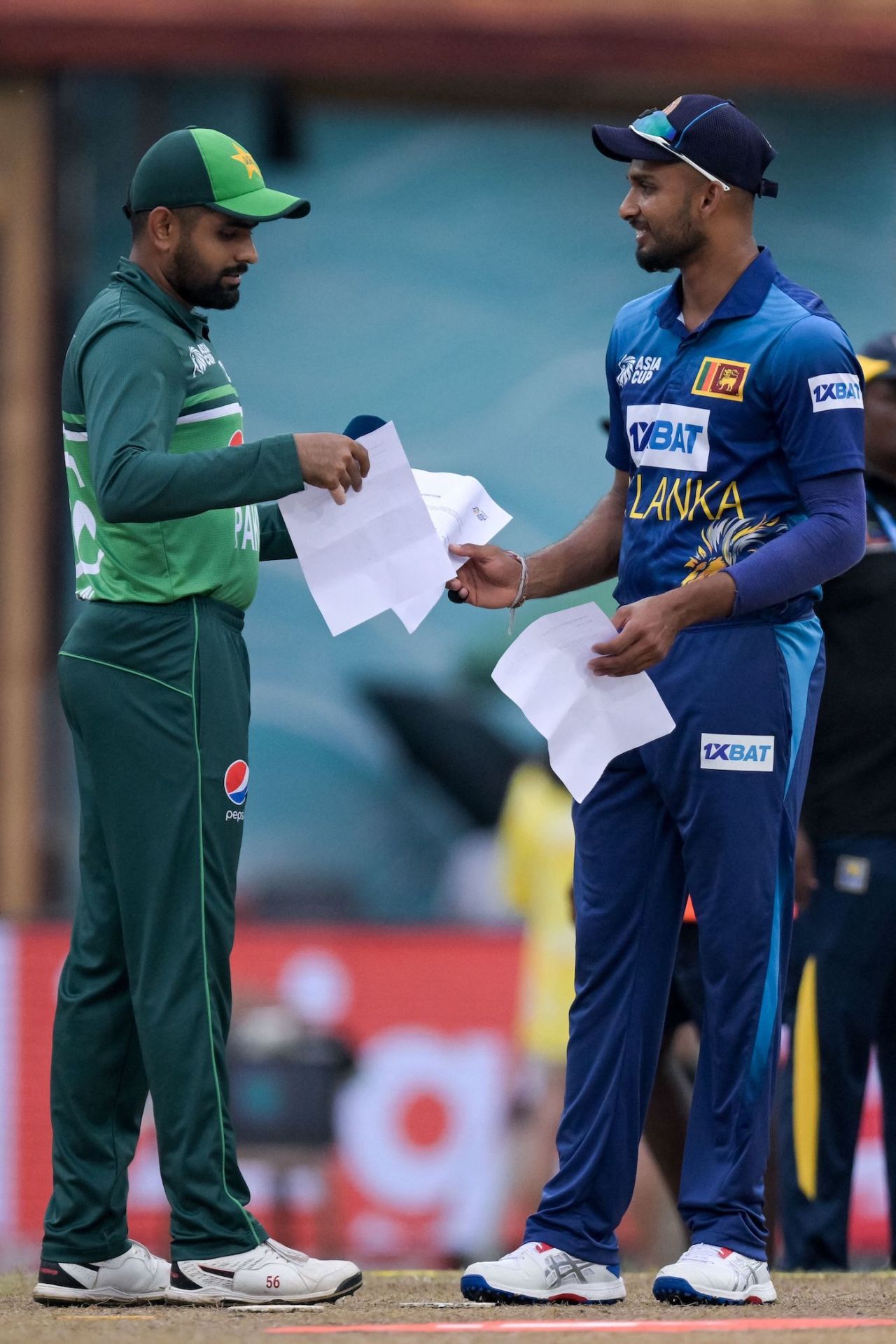 Babar Azam and Dasun Shanaka meet and greet at the toss, Sri Lanka vs Pakistan, Super Four, Asia Cup, Colombo, September 14, 2023