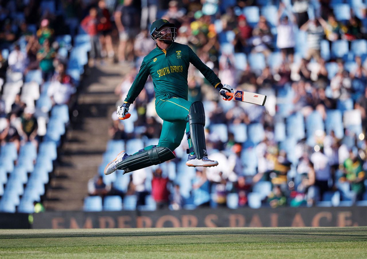 Heinrich Klaasen leaps in celebration of his hundred, South Africa vs Australia, 4th ODI, Centurion, September 15, 2023