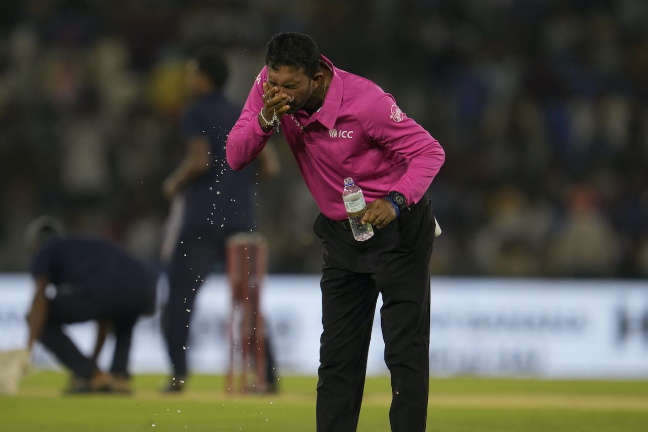 Kumar Dharmasena copes with the Mohali humidity, India vs Australia, 1st ODI, Mohali, September 22, 2023