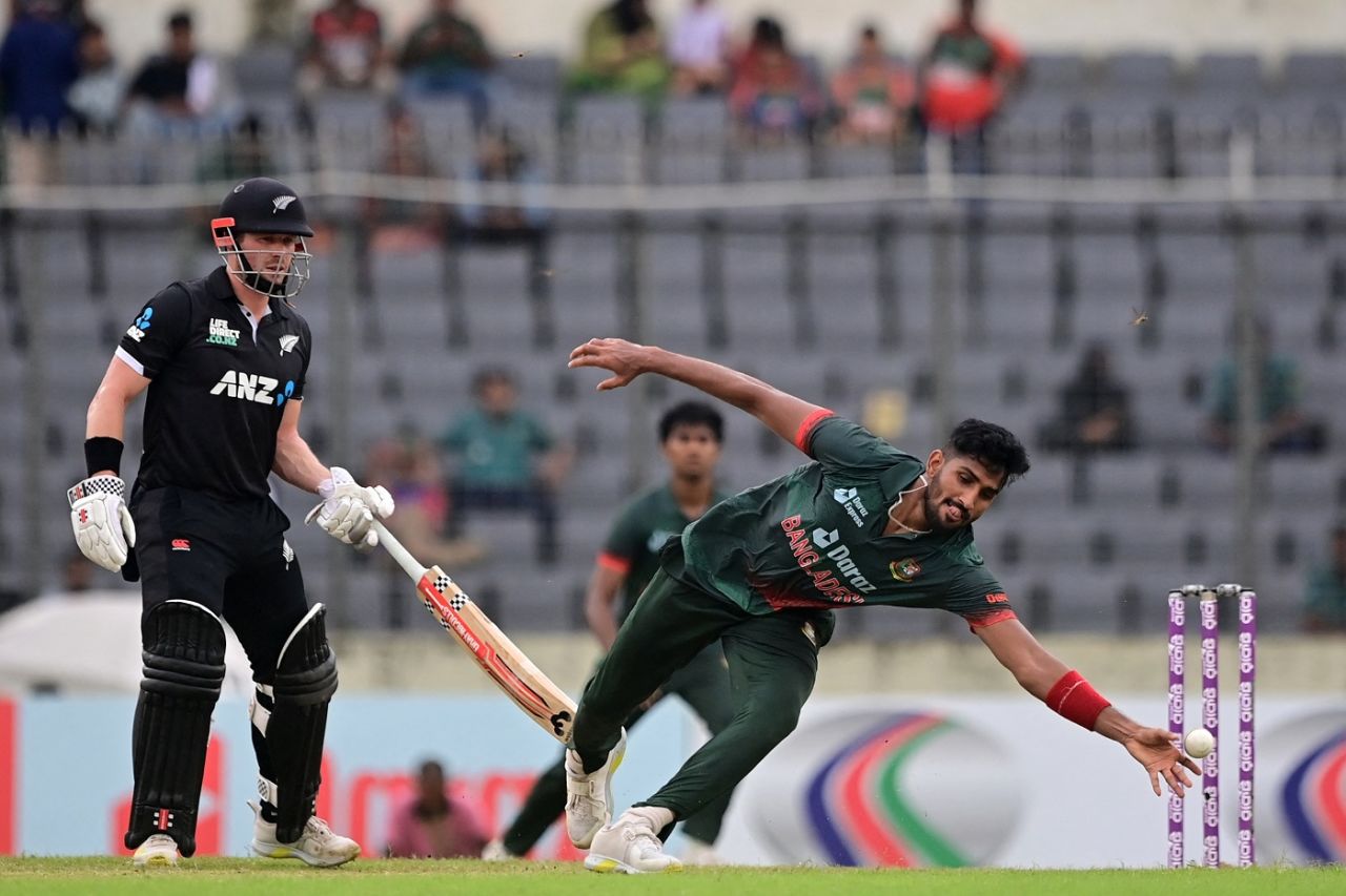 Debutant Khaled Ahmed dives to stop a shot off his own fielding, Bangladesh v New Zealand, 2nd ODI, Mirpur, September 23, 2023