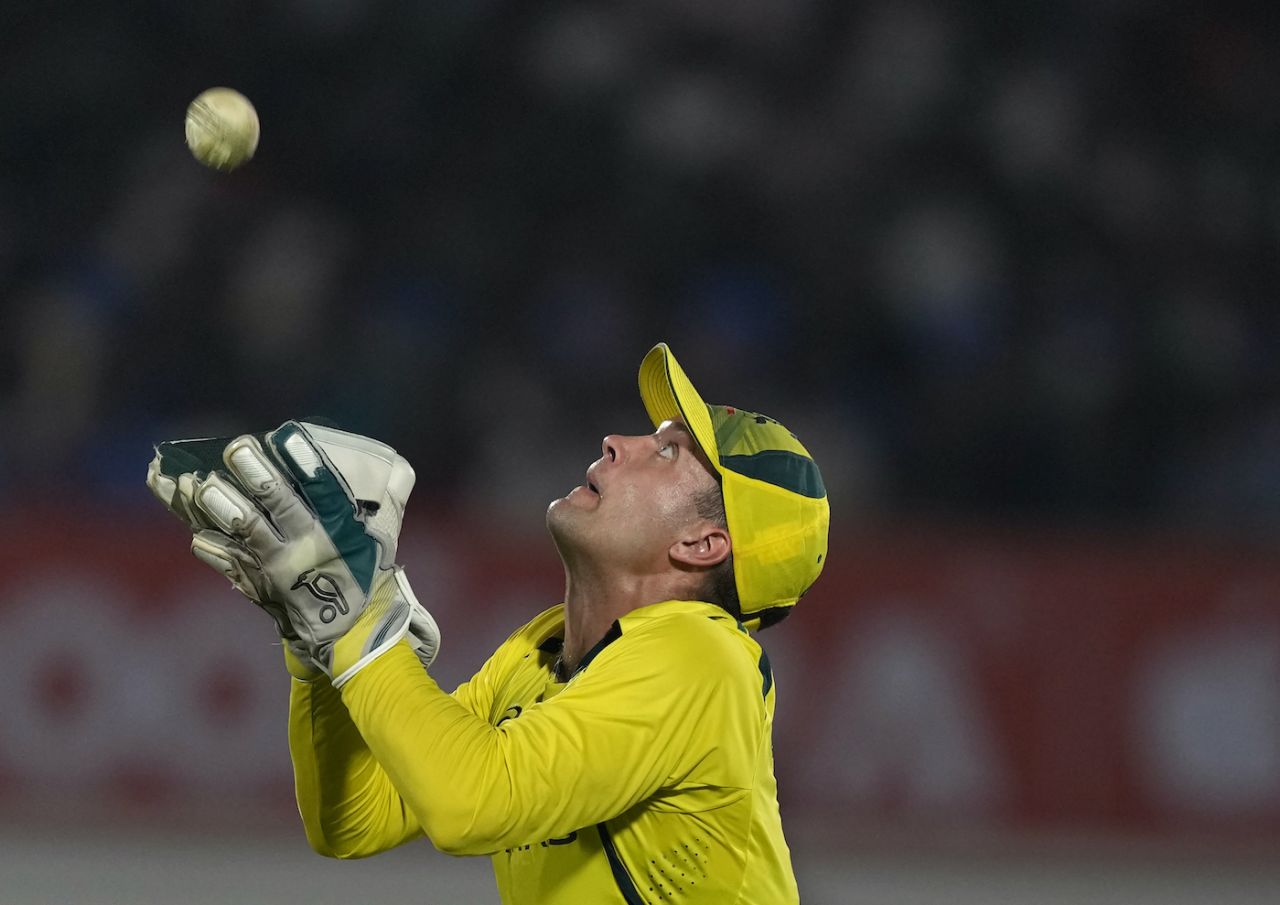 Alex Carey took a good catch to dismiss KL Rahul, India vs Australia, 3rd ODI, Rajkot, September 27, 2023