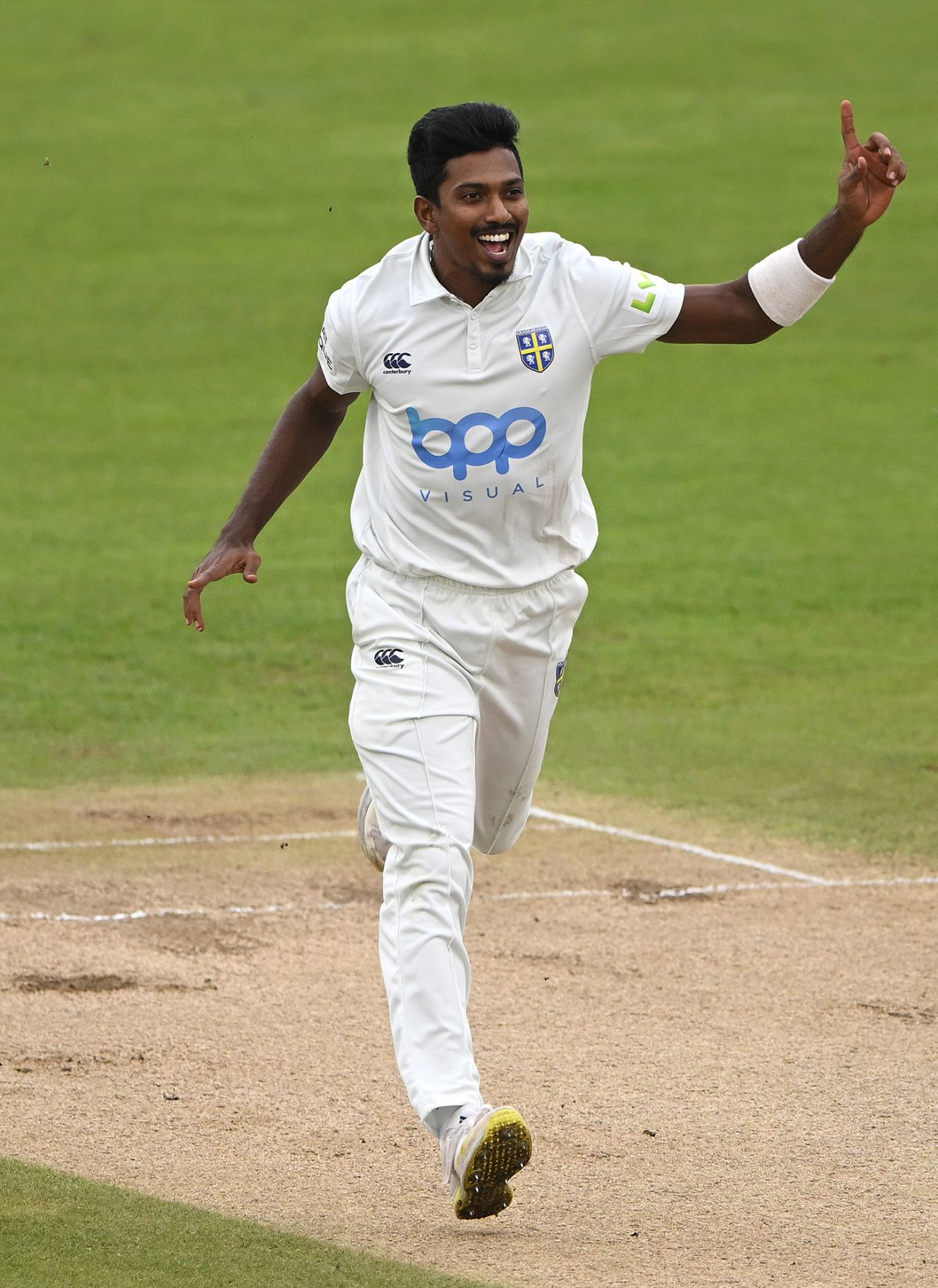 Vishwa Fernando celebrates a wicket, Durham vs Leicestershire, County Championship, Division Two, Chester-le-Street, September 28, 2023