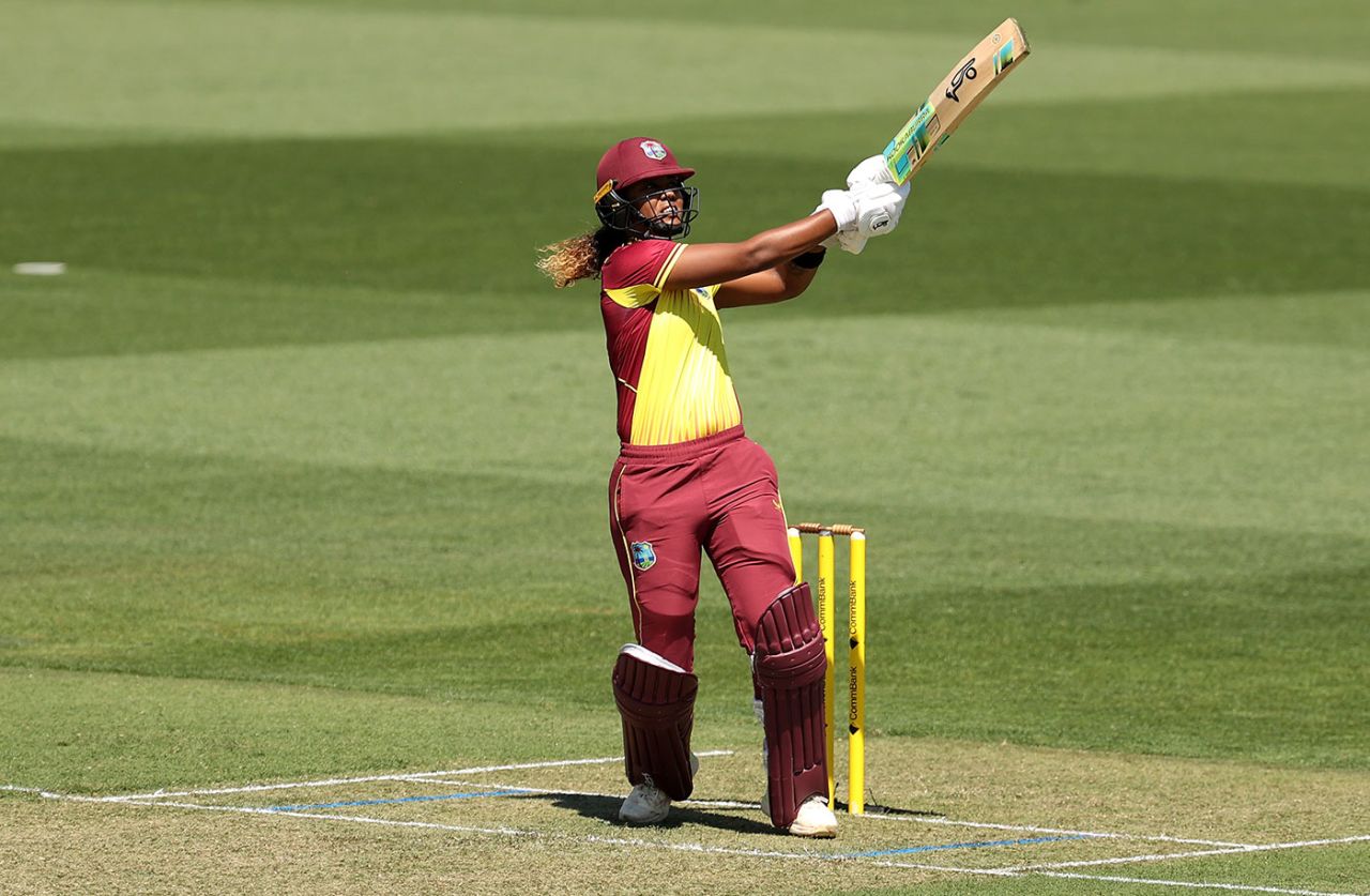 Hayley Matthews takes on the short ball, Australia vs West Indies, 1st T20I, North Sydney Oval, October 1, 2023