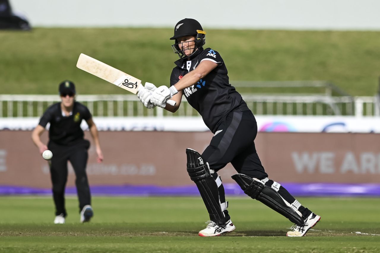 Sophie Devine added a handy partnership with Amelia Kerr, South Africa vs New Zealand, 3rd women's ODI, Durban, October 1, 2023