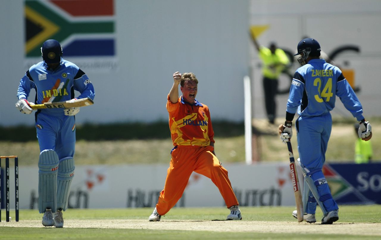 Tim de Leede celebrates Zaheer Khan's wicket, India v Netherlands, World Cup. Paarl, February 12, 2003