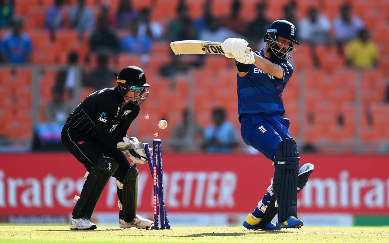 Moeen Ali missed a pull against Glenn Phillips, England vs New Zealand, World Cup 2023, Ahmedabad, October 5, 2023