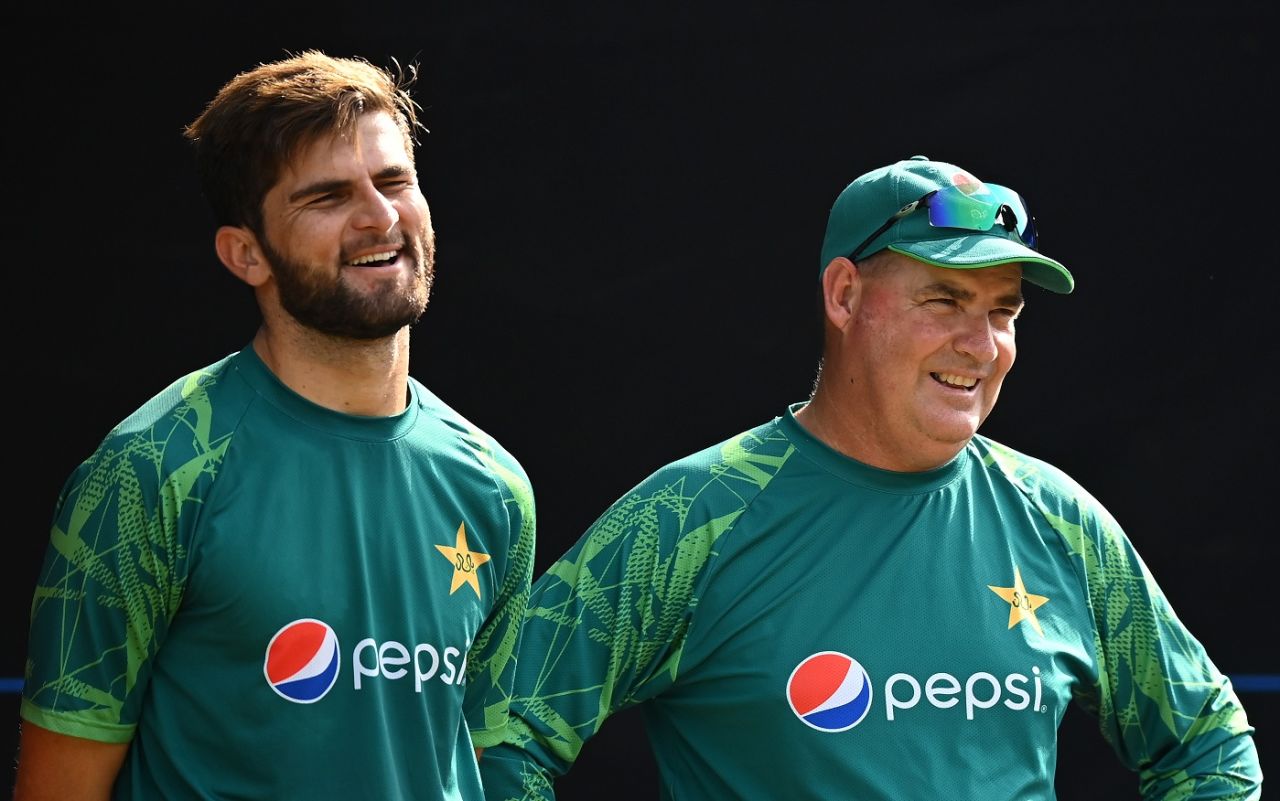 Shaheen Shah Afridi and Mickey Arthur share a light moment, Men's World Cup 2023, Hyderabad, October 5, 2023