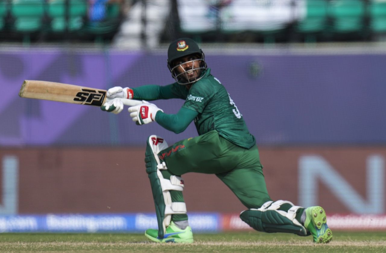 Mehidy Hasan Miraz expertly maneuvered the ball, Afghanistan vs Bangladesh, World Cup, Dharamsala, October 7, 2023