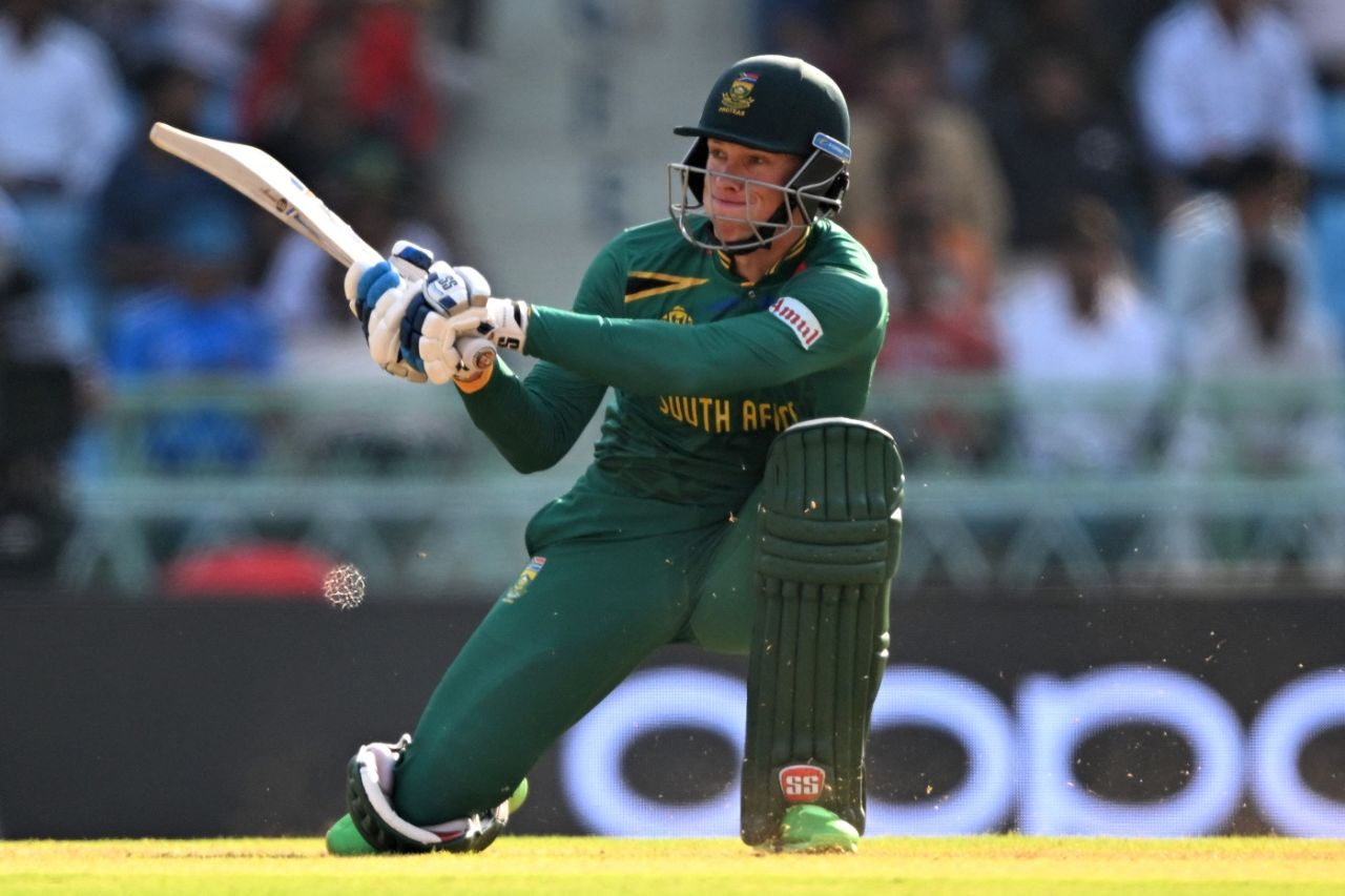 Rassie van der Dussen plays the reverse sweep, Australia vs South Africa, Men's ODI World Cup 2023, Lucknow, October 12, 2023