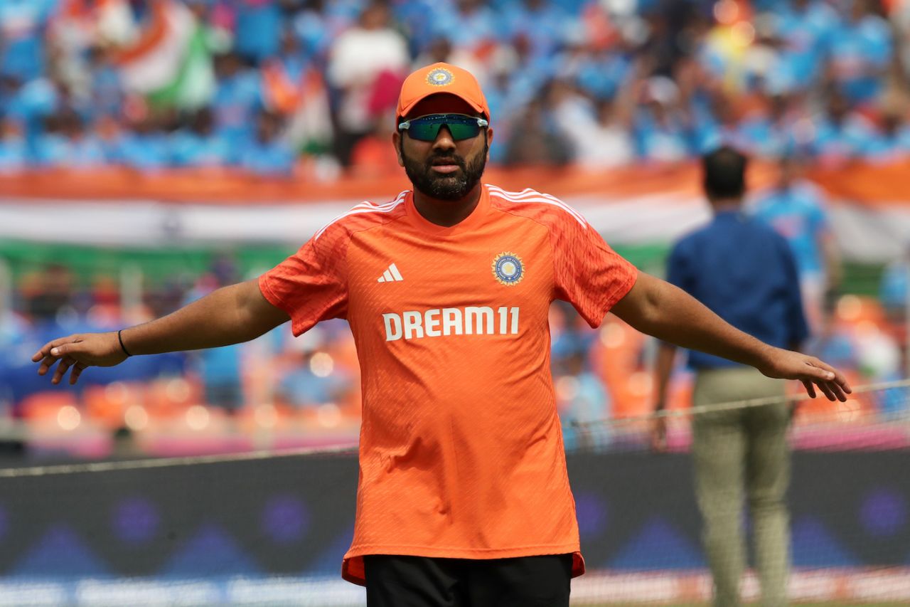 Rohit Sharma makes himself at home, India vs Pakistan, World Cup, Ahmedabad, October 13, 2023
