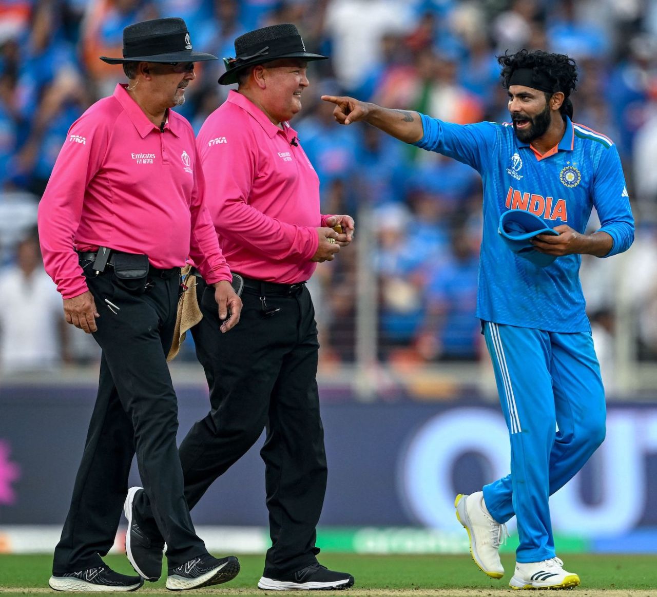 Ravindra Jadeja chats to Marais Erasmus and Richard Illingworth after overturning a decision, India vs Pakistan, Men's World Cup 2023, Ahmedabad, October 14, 2023