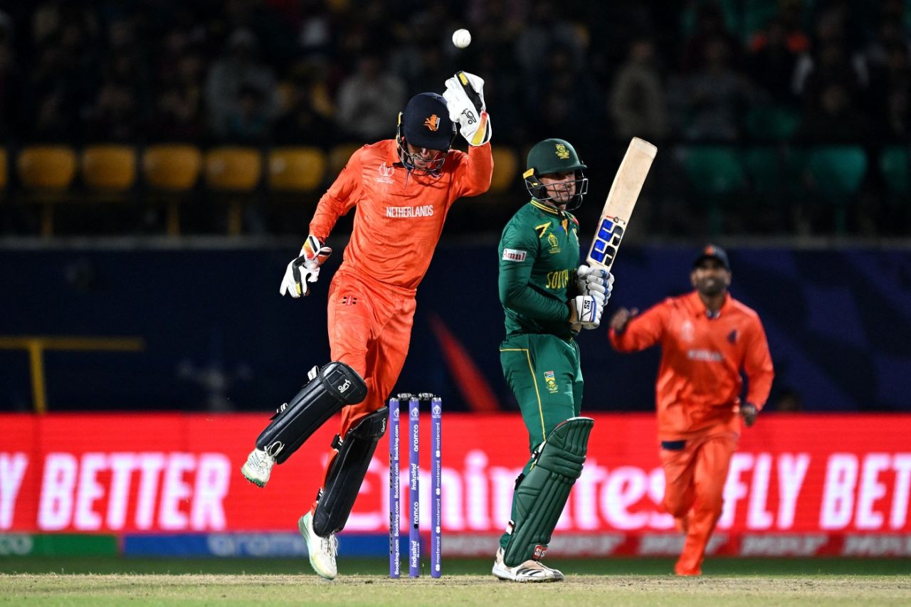 Scott Edwards celebrates after taking the catch to dismiss Quinton de Kock, Netherlands vs South Africa, World Cup, Dharamsala, October 17, 2023