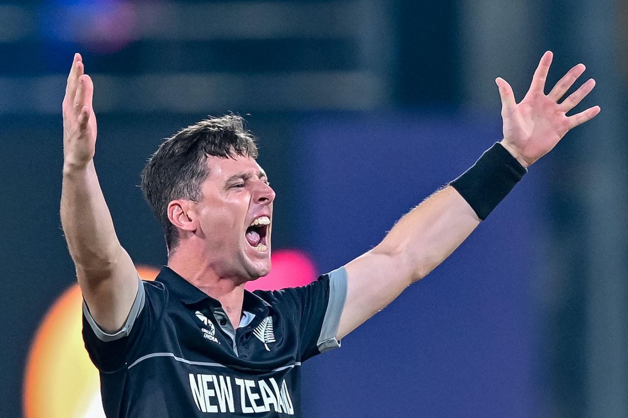 Matt Henry bowled two maidens and took 1 for 16 in his first spell, that lasted five overs, New Zealand vs Afghanistan, Men's ODI World Cup, Chennai, October 18, 2023