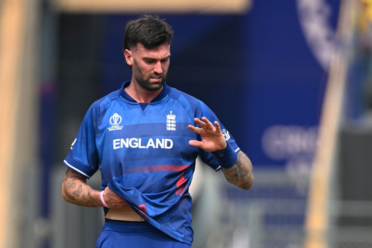 Reece Topley hurt his finger while fielding a ball in his follow-through, England vs South Africa, Men's World Cup 2023, Mumbai, October 21, 2023