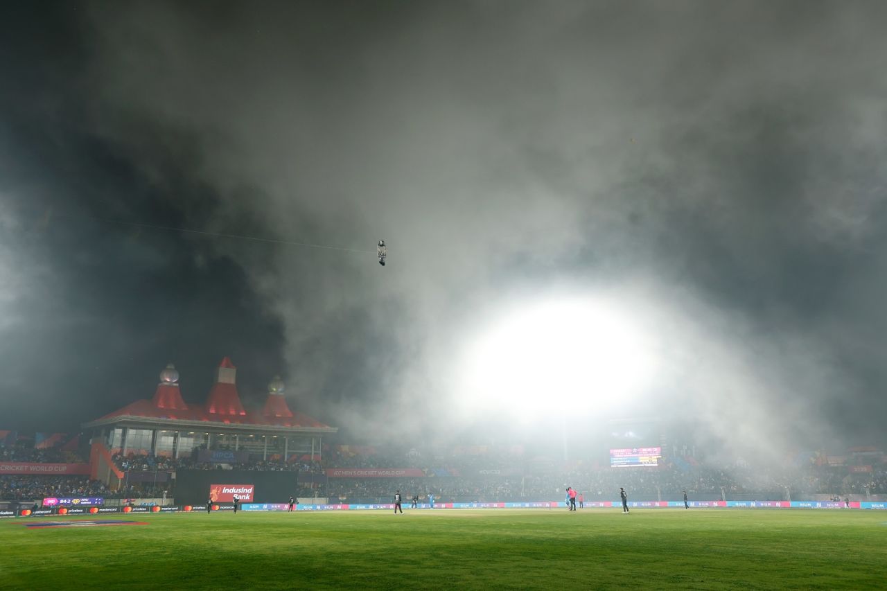 Fog stopped play in he 16th over of the chase, India vs New Zealand, Men's ODI World Cup, Dharamsala, October 22, 2023