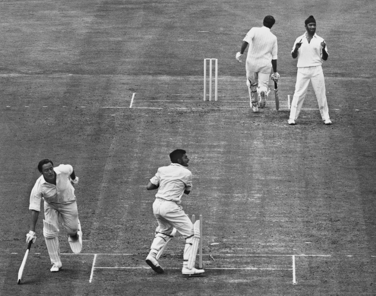 Farokh Engineer runs John Jameson out off the bowling of Bishan Singh Bedi, third Test, first day, England vs India, The Oval, August 19, 1971 