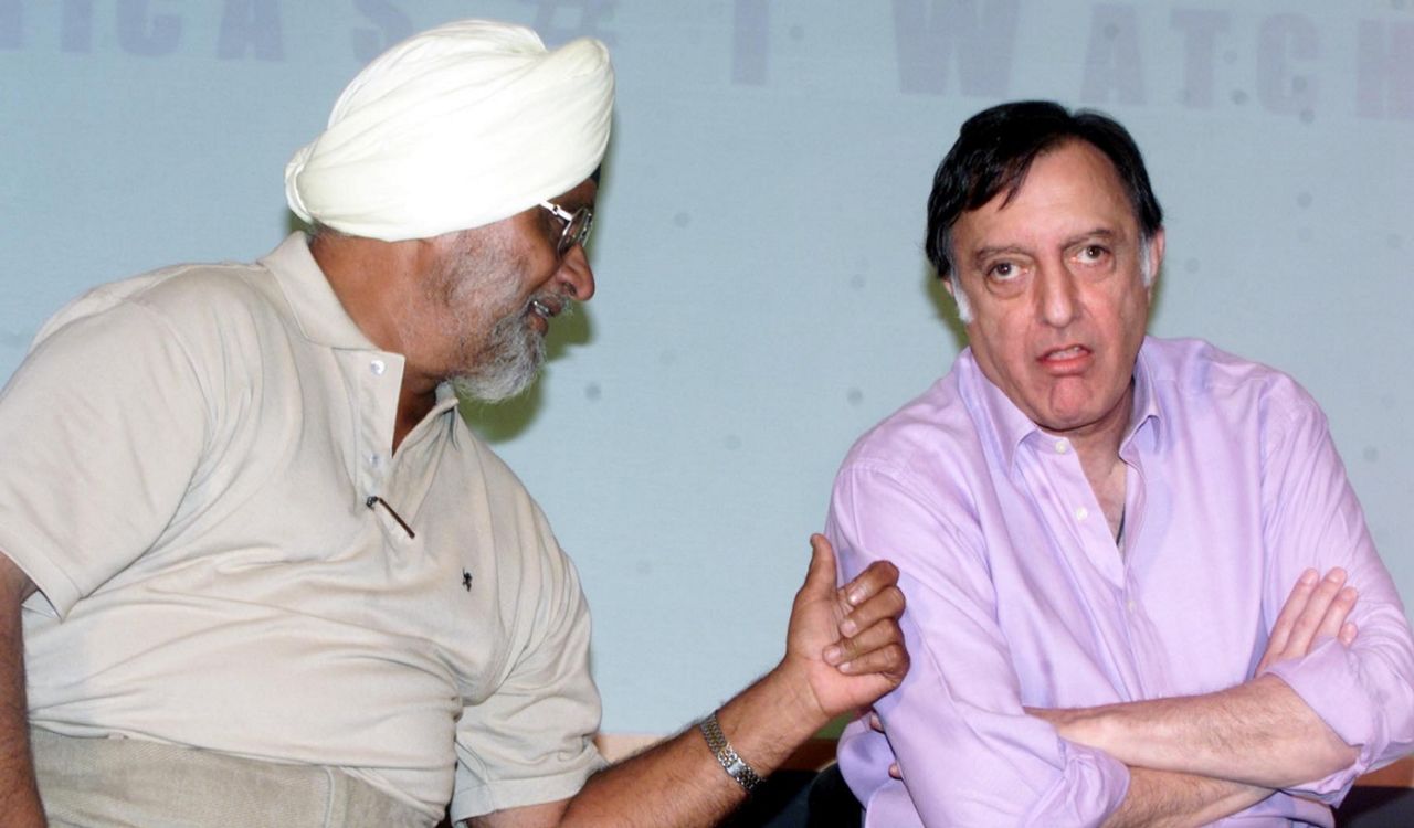 Bishan Singh Bedi and Mansoor Ali Khan Pataudi have a chat, Delhi, July 10, 2002