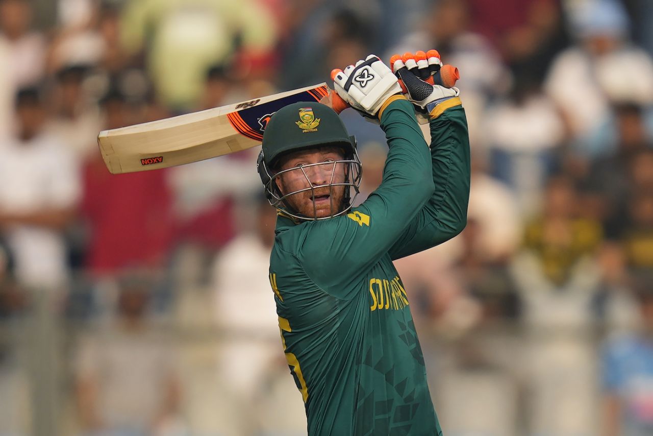 Heinrich Klaasen carves the ball off side, Bangladesh vs South Africa, ODI World Cup, Mumbai, October 24, 2023